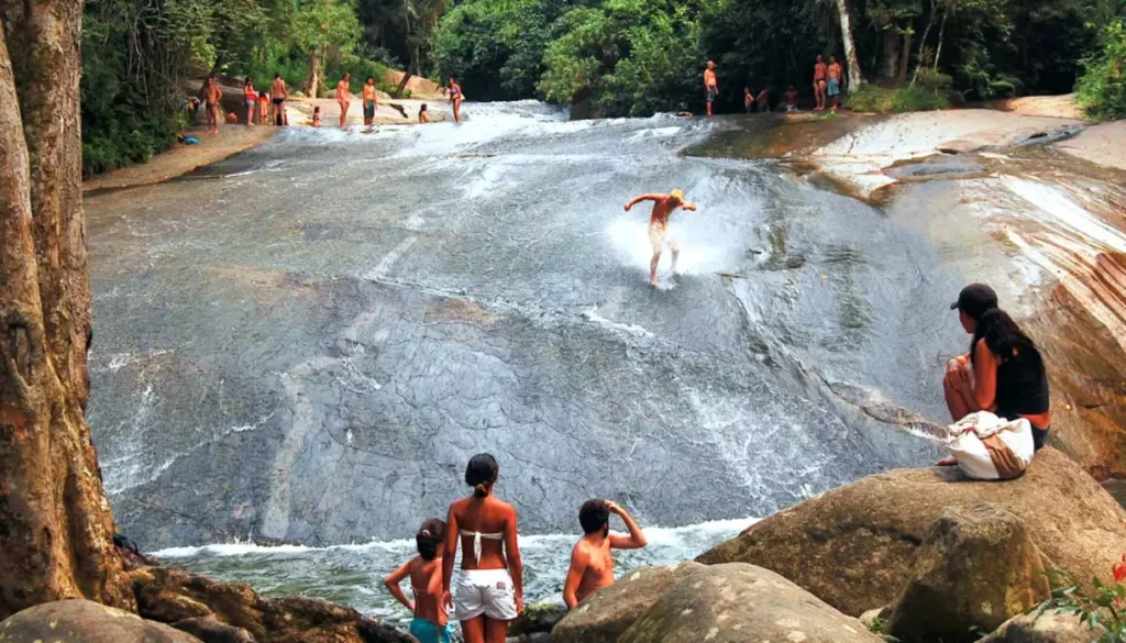 Cachoeira do Tobogã - Paraty - Escorrega Natural