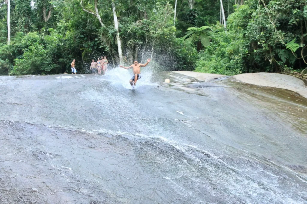 Cachoeira do Tobogã - Paraty - Surf no Tobogã
